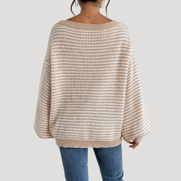 "Damer randig oversized tröja med avskuren axelkrage, modern design, löst passform, perfekt med jeans eller leggings."