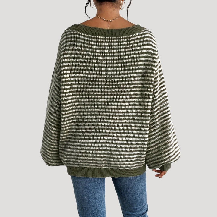 "Damer randig oversized tröja med avskuren axelkrage, modern design, löst passform, perfekt med jeans eller leggings."
