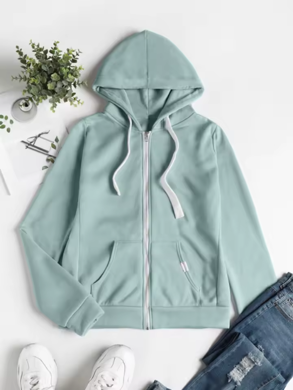 "Damer zip-up hoodie med avslappnad passform i mjuk fleece, flera färger. Perfekt för höst och vinter."