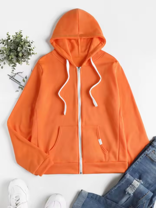 "Damer zip-up hoodie med avslappnad passform i mjuk fleece, flera färger. Perfekt för höst och vinter."