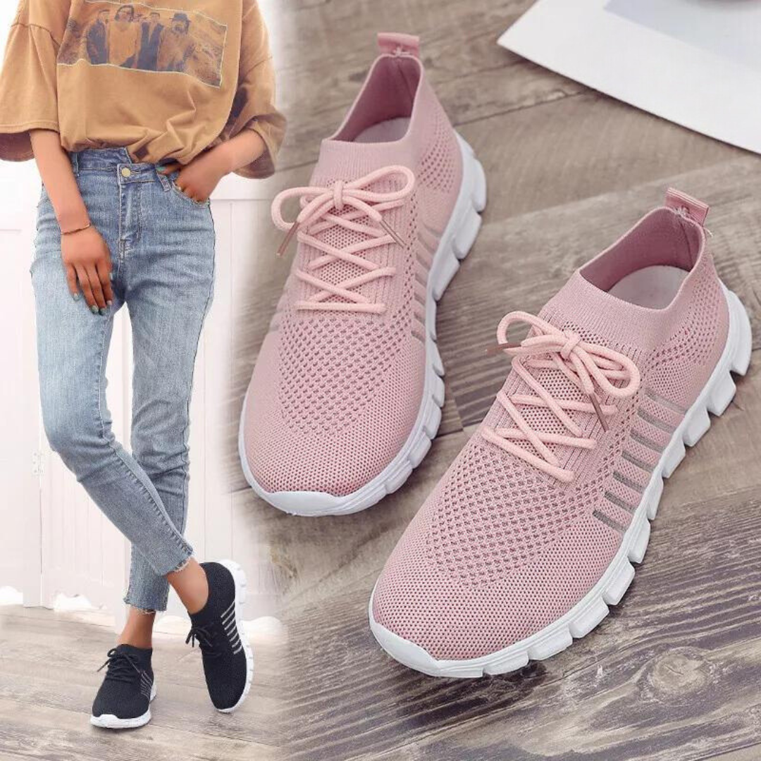 "Damsneakers grön med mjuk sula och nätöverdel. Rund tå, snörning, andningsförmåga och halkfri gummisula."