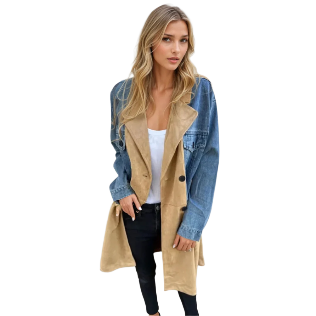 Damtrenchcoat i denim med tvåfärgad design, dubbelknäppt fram och praktiska fickor, perfekt för stilig och chic look.