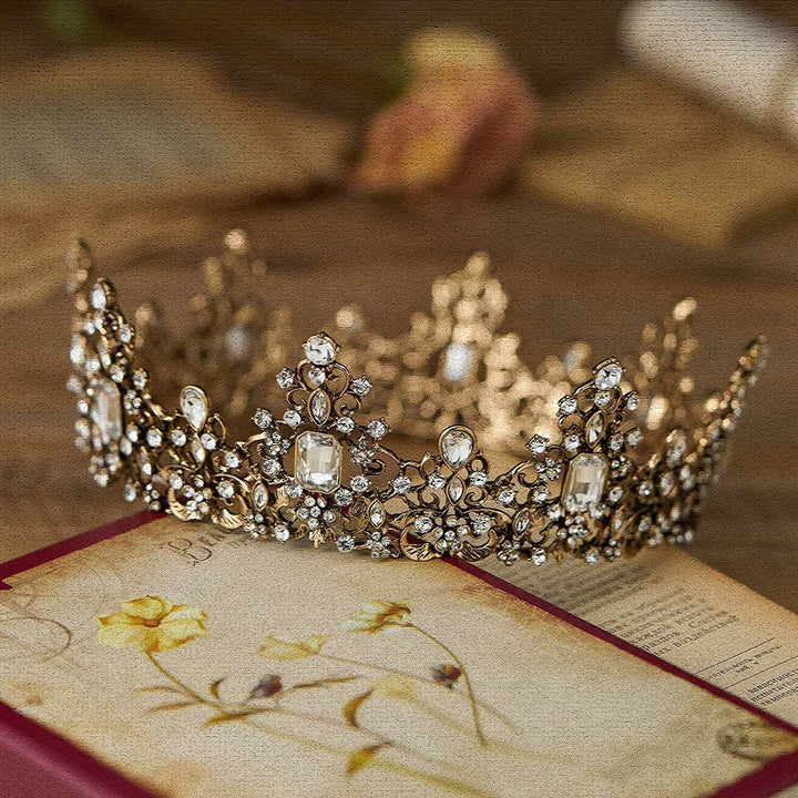 Drottningens vintage barockkrona med gnistrande kristaller för kvinnor, dekorativ och elegant huvudbonad