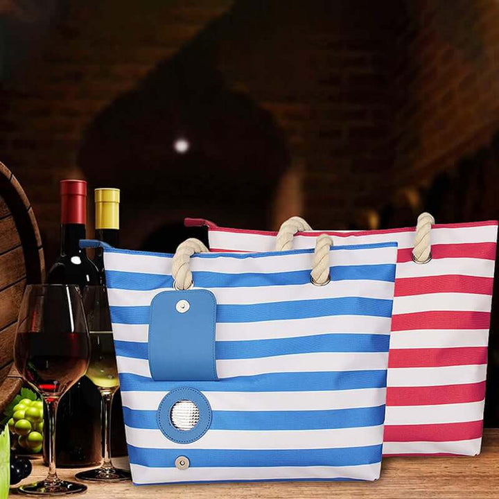 "Elegant dam strandväska i beige canvas med dold vinfunktion och sidofickor, perfekt för sommarutflykter."