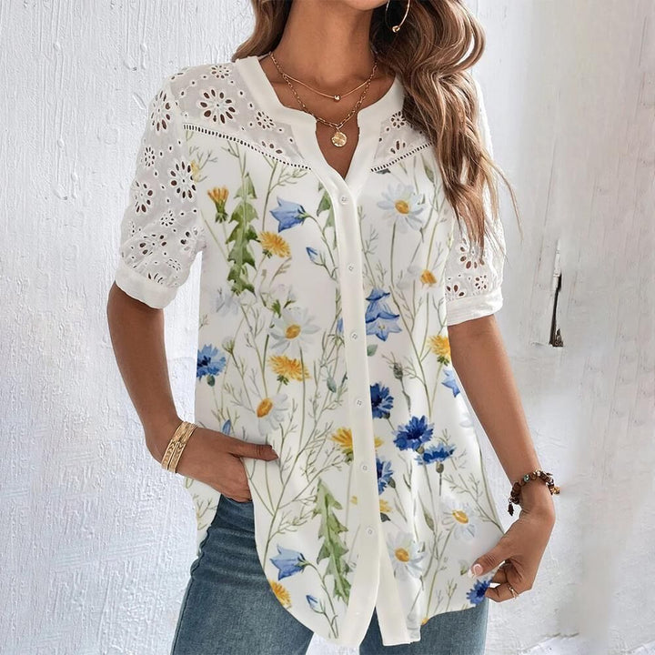 "Elegant damblus med färgglatt tryck i polyester, perfekt för olika tillfällen. Visa i beige, grön, blå och himmelsblå."