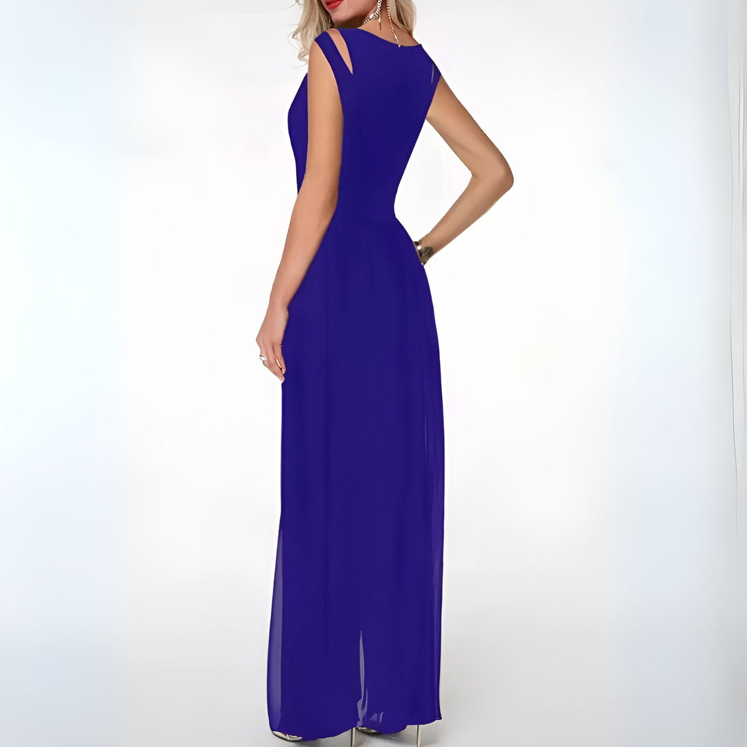 "Elegant damklänning med midjebälte i tidlös stil, skapar smickrande silhouette, perfekt för vardag och fest."