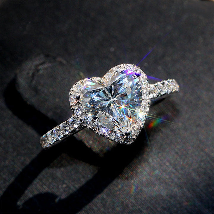 "Elegant damring med hjärta och cubic zirconia, lysande sten, sterling silver, perfekt accessoar för kvinnor, lyxig stil."
