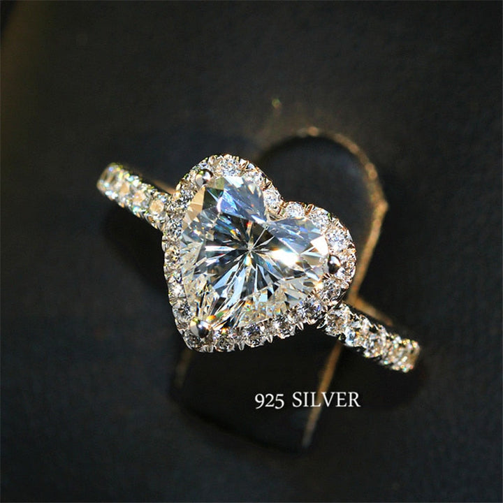 "Elegant damring med hjärta och cubic zirconia, lysande sten, sterling silver, perfekt accessoar för kvinnor, lyxig stil."