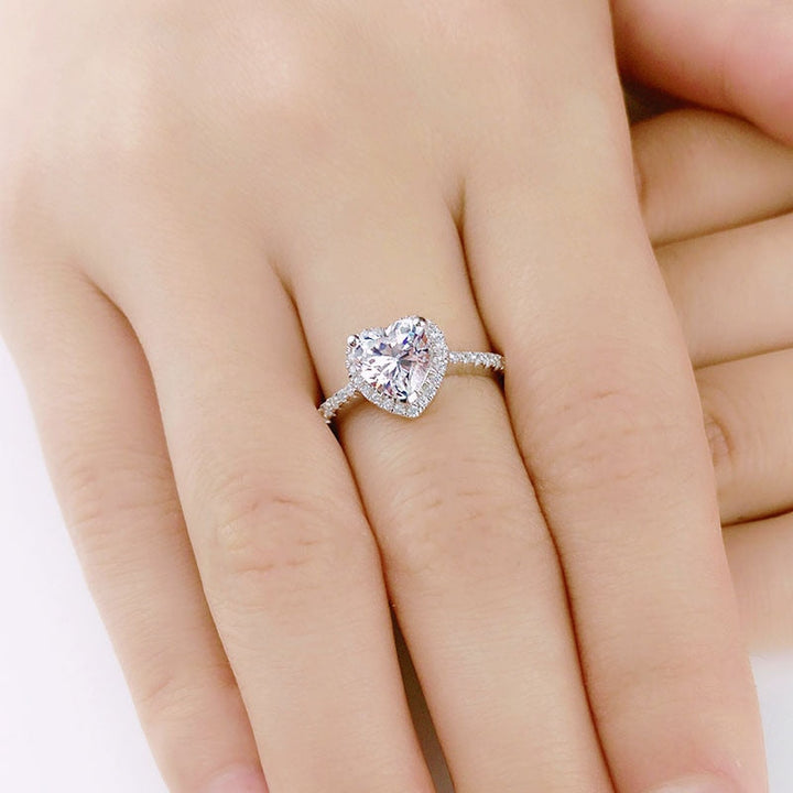 "Elegant damring med hjärta och cubic zirconia, lysande sten, sterling silver, perfekt accessoar för kvinnor, lyxig stil."