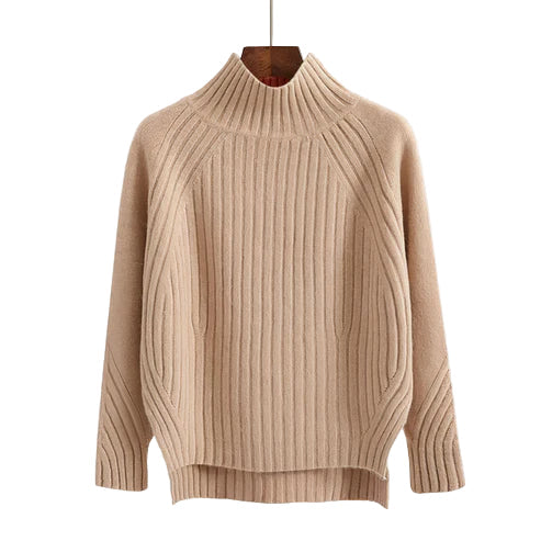 "Elegant damtröja med polokrage i beige färg, perfekt för höst- och vintergarderob, erbjuder stil och komfort."