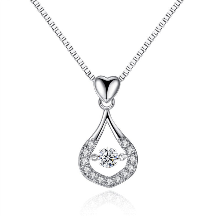 "Elegant halsband i vattendroppe kristall med 925 silver, gnistrande stil för kvinnors vardags- eller festliga klädsel."