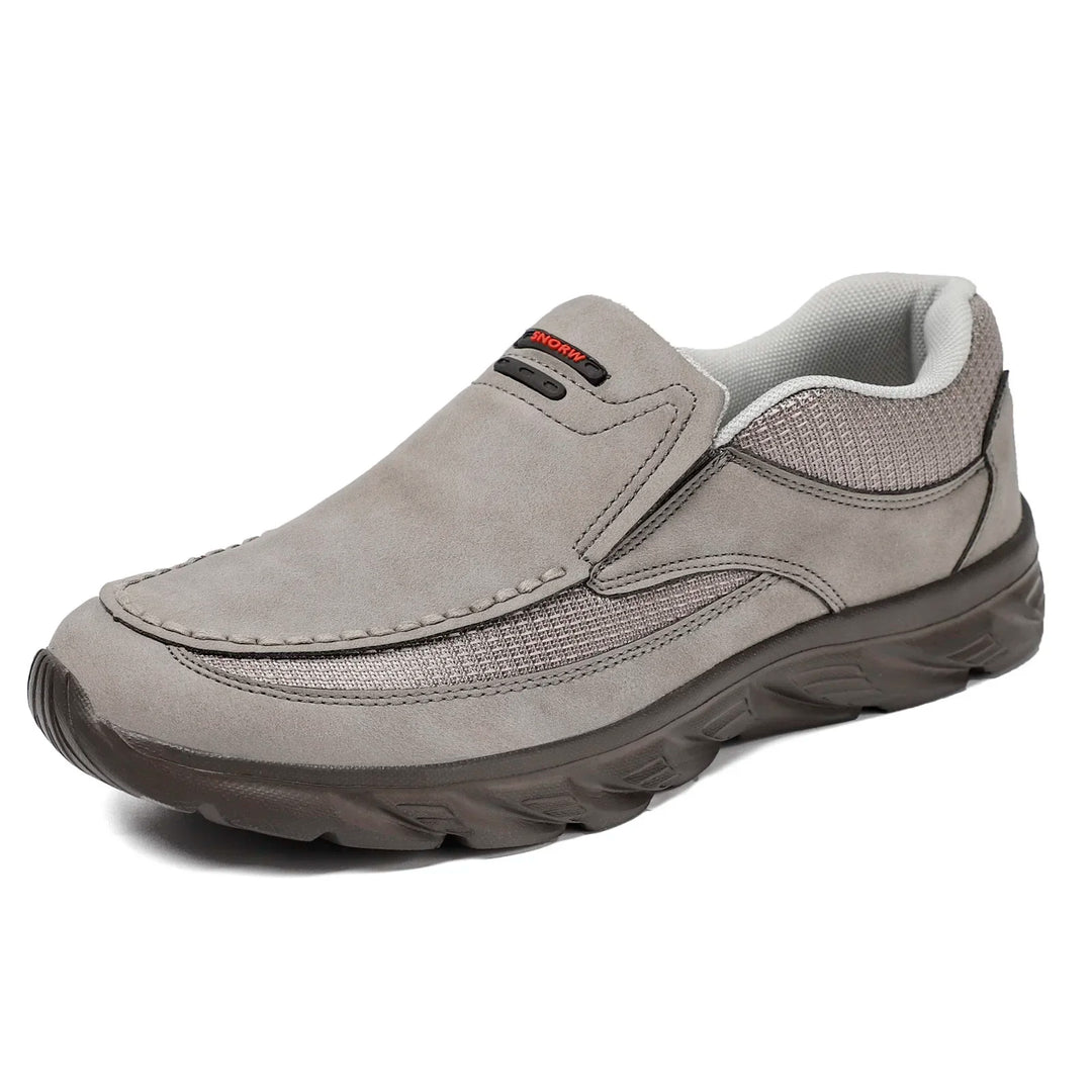 "Elegant herr loafers i PU-läder med retrodesign i brun ton, perfekt för både vardag och formella tillfällen."