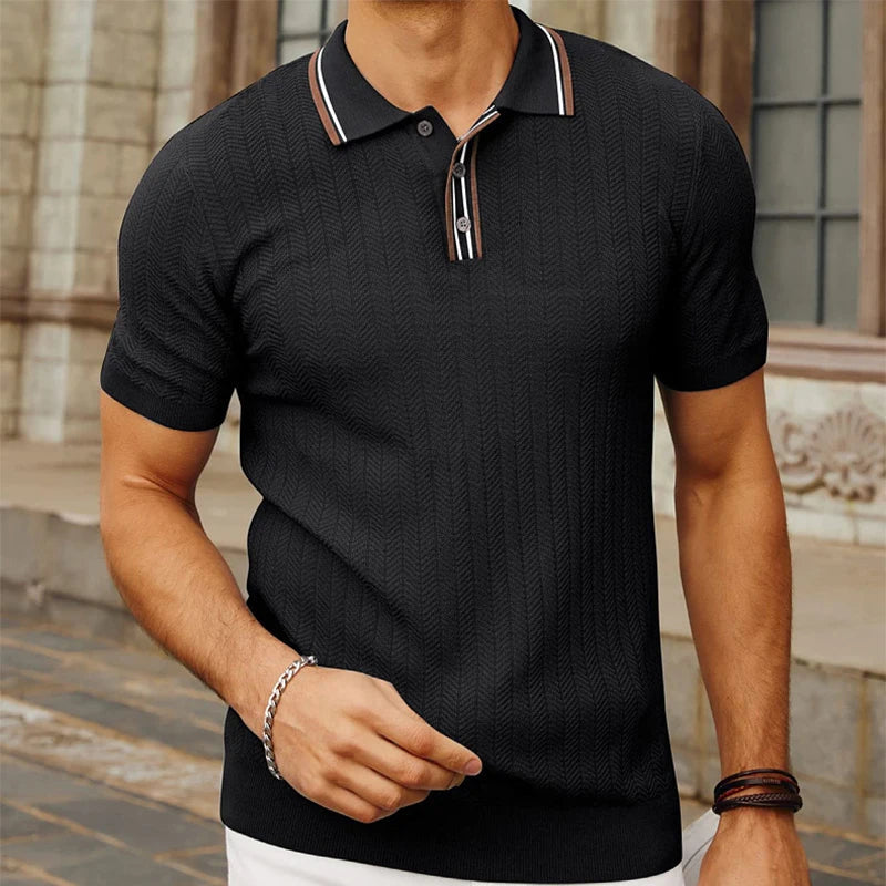 "Elegant herr silke poloshirt slim fit i ljus färg, mjukt och andningsbart tyg för stilren komfort och lyxighet."