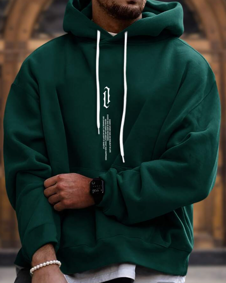 Elegant herrhoodie i mjuk bomullsblandning med stilren design, perfekt för både vardag och mer formella tillfällen.