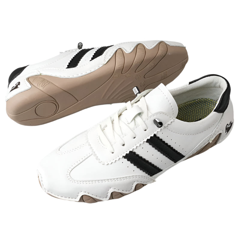 "Elegant herrloafers i svart läderstil med ventilationshål för optimal komfort och stil för alla tillfällen."