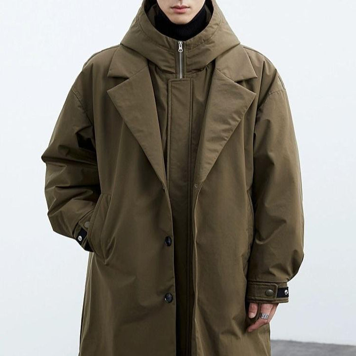 "Elegant mäns vattenavvisande trenchcoat med huva, stilren design perfekt för höst och vinter, slimmad siluett"