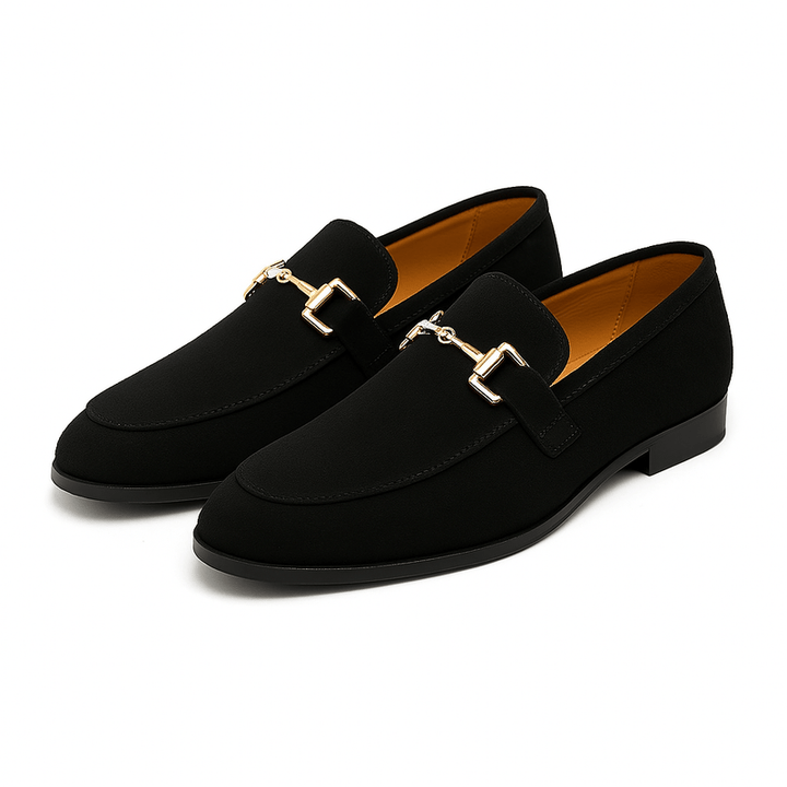"Elegant mockastil herrloafers med vadderad insida, rund tå och låg klack, perfekt för både formella och avslappnade tillfäll