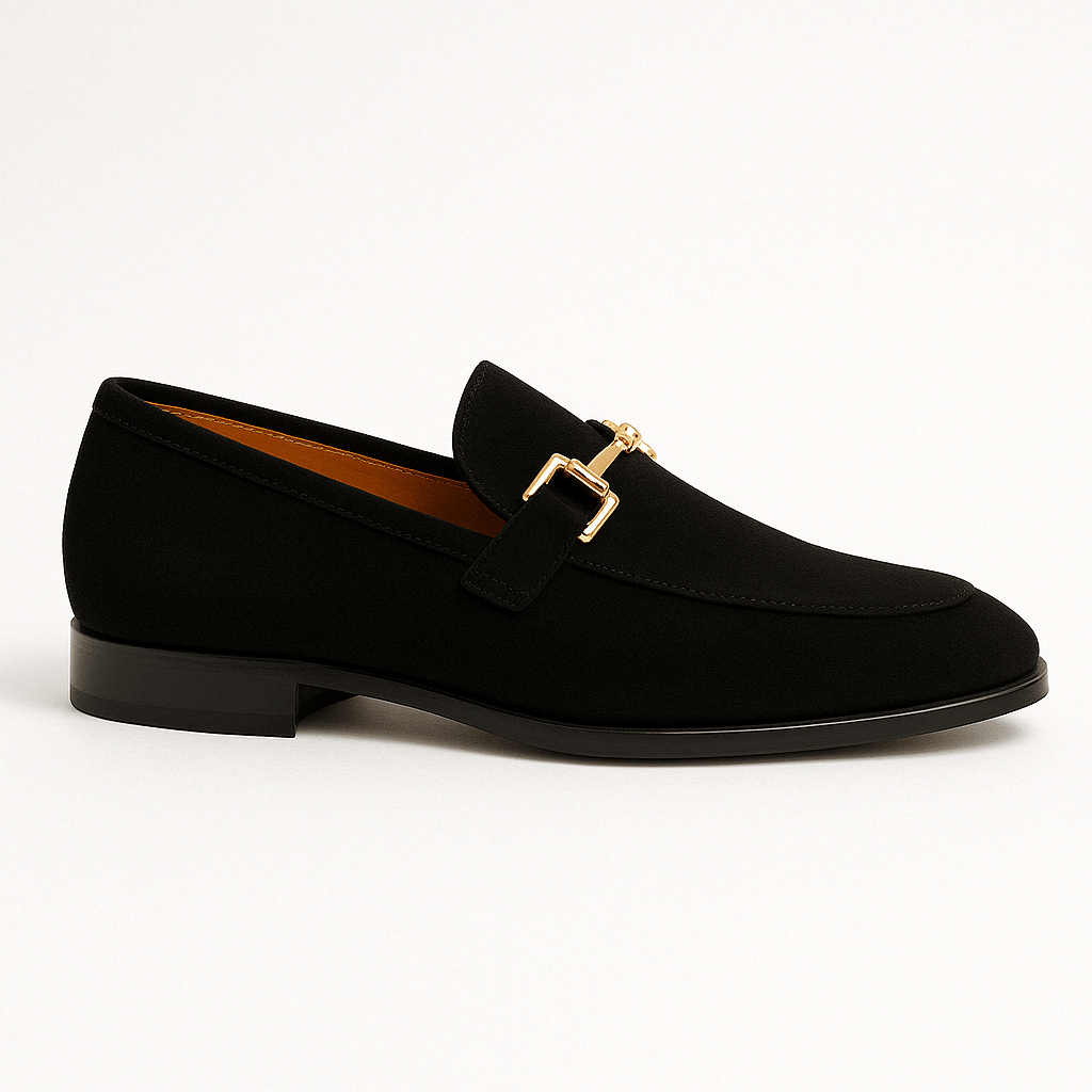 "Elegant mockastil herrloafers med vadderad insida, rund tå och låg klack, perfekt för både formella och avslappnade tillfäll