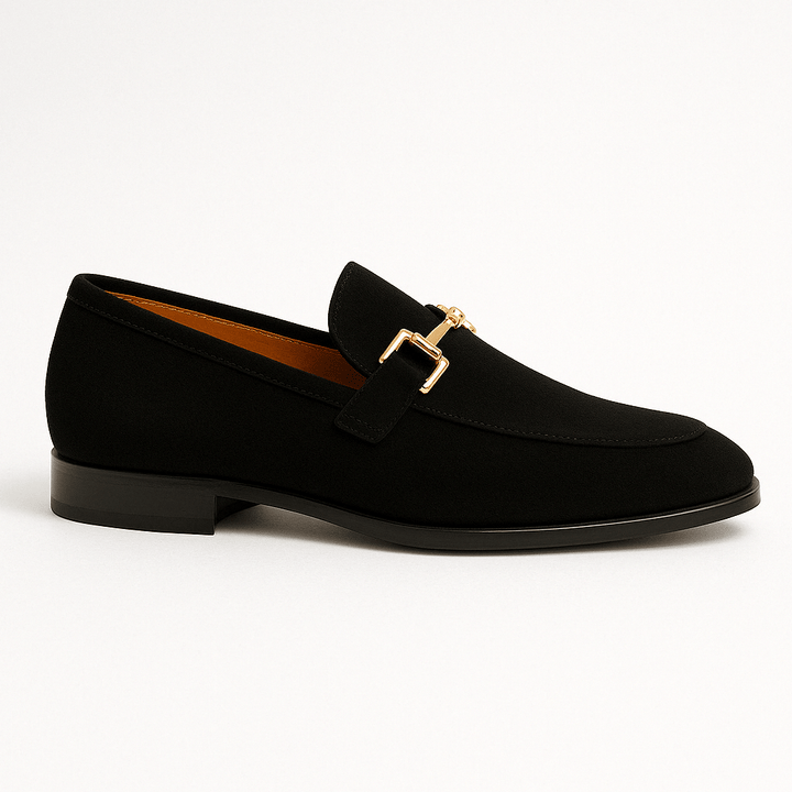 "Elegant mockastil herrloafers med vadderad insida, rund tå och låg klack, perfekt för både formella och avslappnade tillfäll
