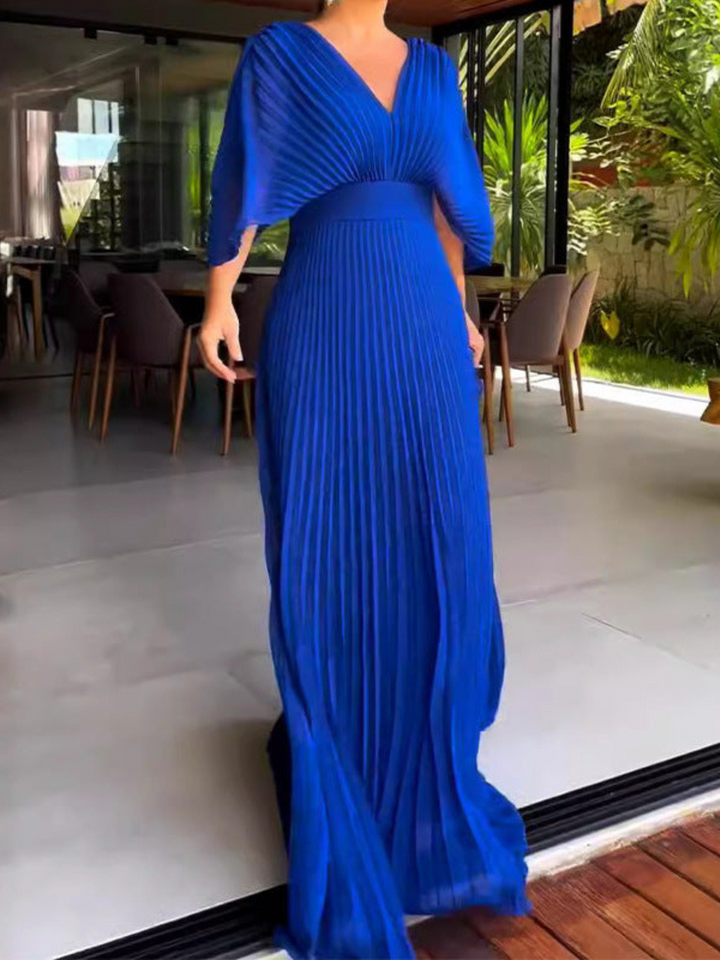 "Elegant plisserad dam maxi klänning för fest, tidlös design, flera färger, smickrande silhuett, polyester."