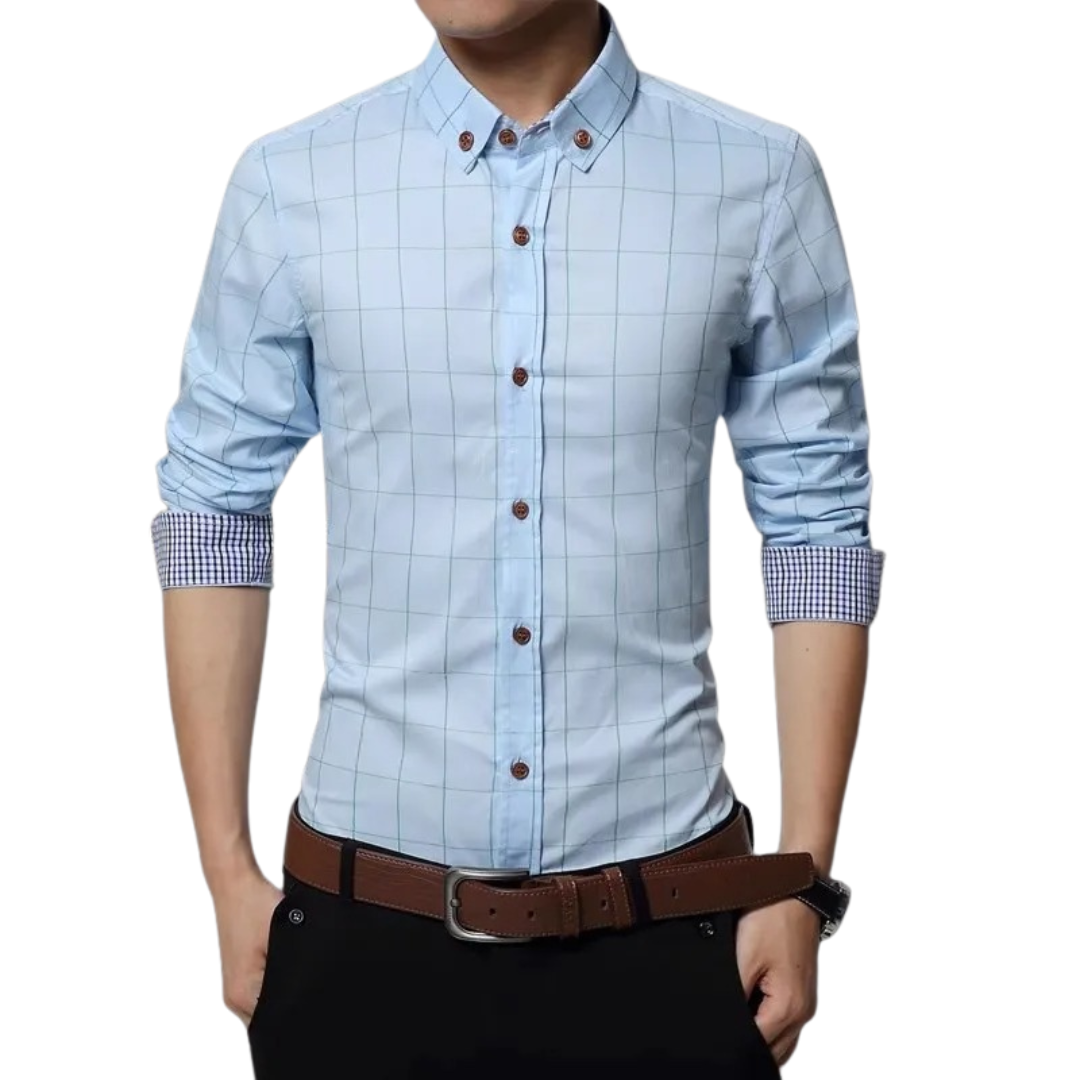 "Elegant slim fit skjorta för män, vit bomull med pastellfärgade knappar, perfekt för både formellt och avslappnat bruk."