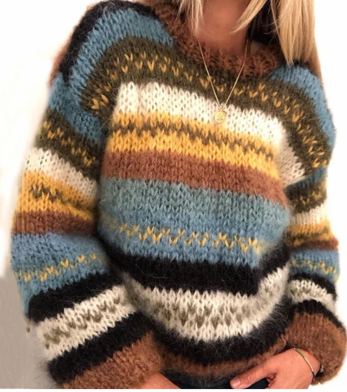 "Elegant stickad damtröja i akryl- och ullmix, i trendig design, perfekt för höst- och vinterdagar."