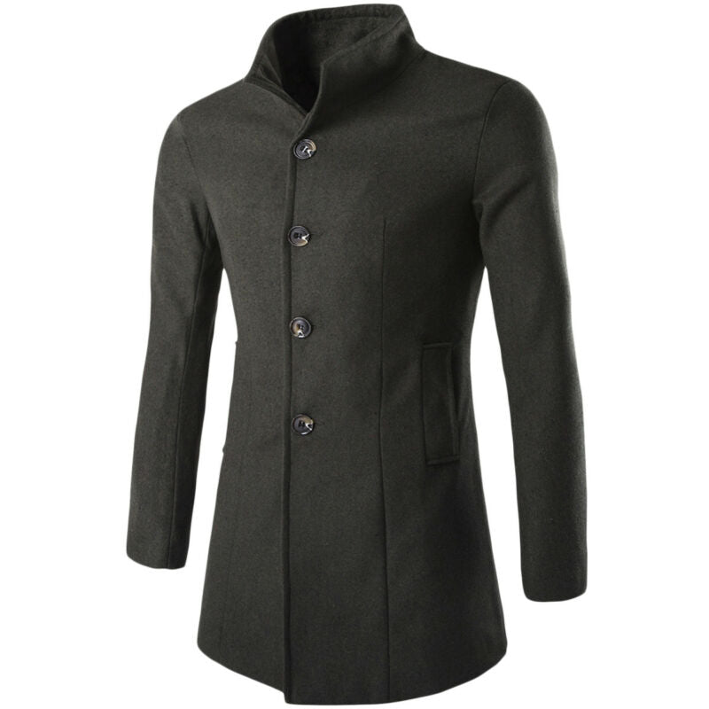 "Elegant trenchcoat för män med stående krage, enkelknäppning och sidofickor, perfekt för både formella och informella tillfä