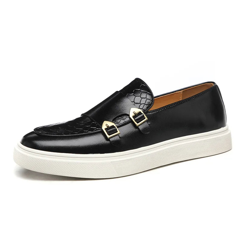 "Eleganta herrloafers i konstläder med ormskinnsmönster, brun och svart, stilfull design för formella och lediga tillfällen."