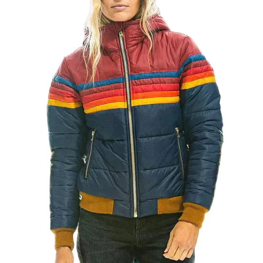Flerfärgad quiltad pufferjacka för kvinnor med dragkedja, randig design och fickor, perfekt för vinterstil.