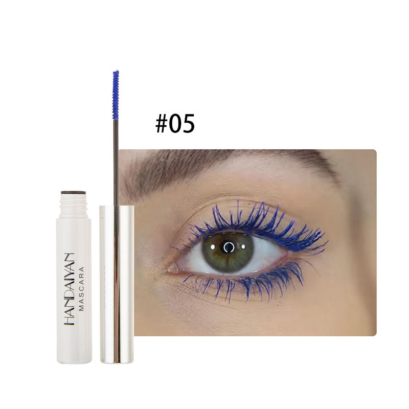 "Färgglad vattentät mascara på borste, ger långa fransar, panoramaeffekt, slank design, för separation och klumpfri look."