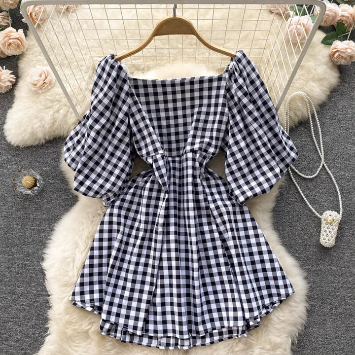 "Fyrkantig krage A-linje klänning för kvinnor med puffärm, knälång, lätt polyester, markerad midja, feminin stil."