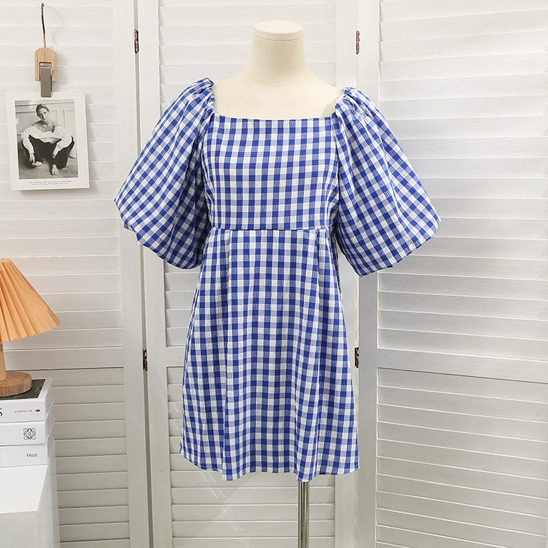"Fyrkantig krage A-linje klänning för kvinnor med puffärm, knälång, lätt polyester, markerad midja, feminin stil."