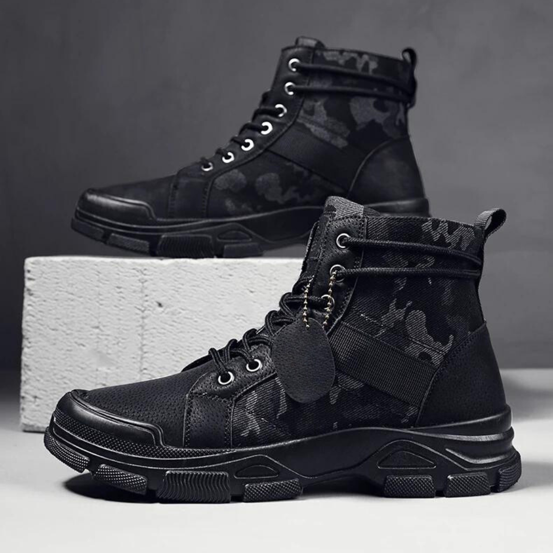"Herr Camo militärkängor med kamouflagemönster, vattentäta stövlar med snörning och taktisk design, för robust användning."