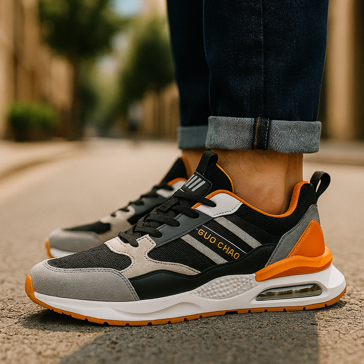 "Herr Retro Sneakers i tidlös sporty design, perfekta för alla säsonger med komfortabel passform för vardagsbruk."