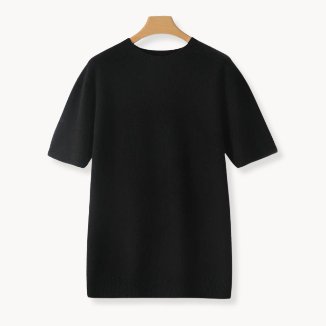 "Herr T-shirt i minimalistisk design, beige färg, rund hals, kort ärm, stilren och mångsidig för modern gentleman."