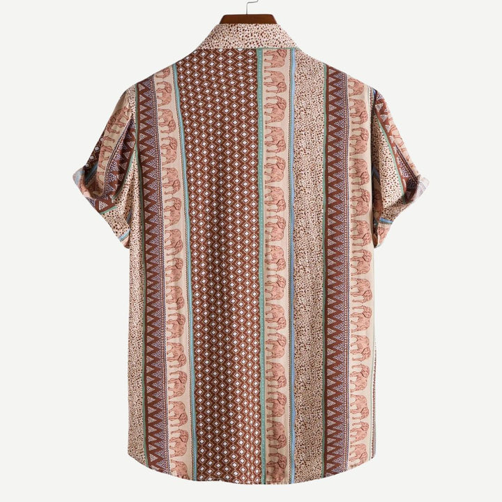 Herr T-shirt med geometrisk elefantdesign, lätt tyg, livfullt tryck, avslappnad passform, perfekt för sommar och stil.