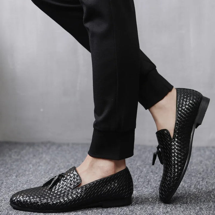 "Herr Woven Loafers i vävd PU-läder, sofistikerad slip-on design med komfort och elegant tidlös modern stil."