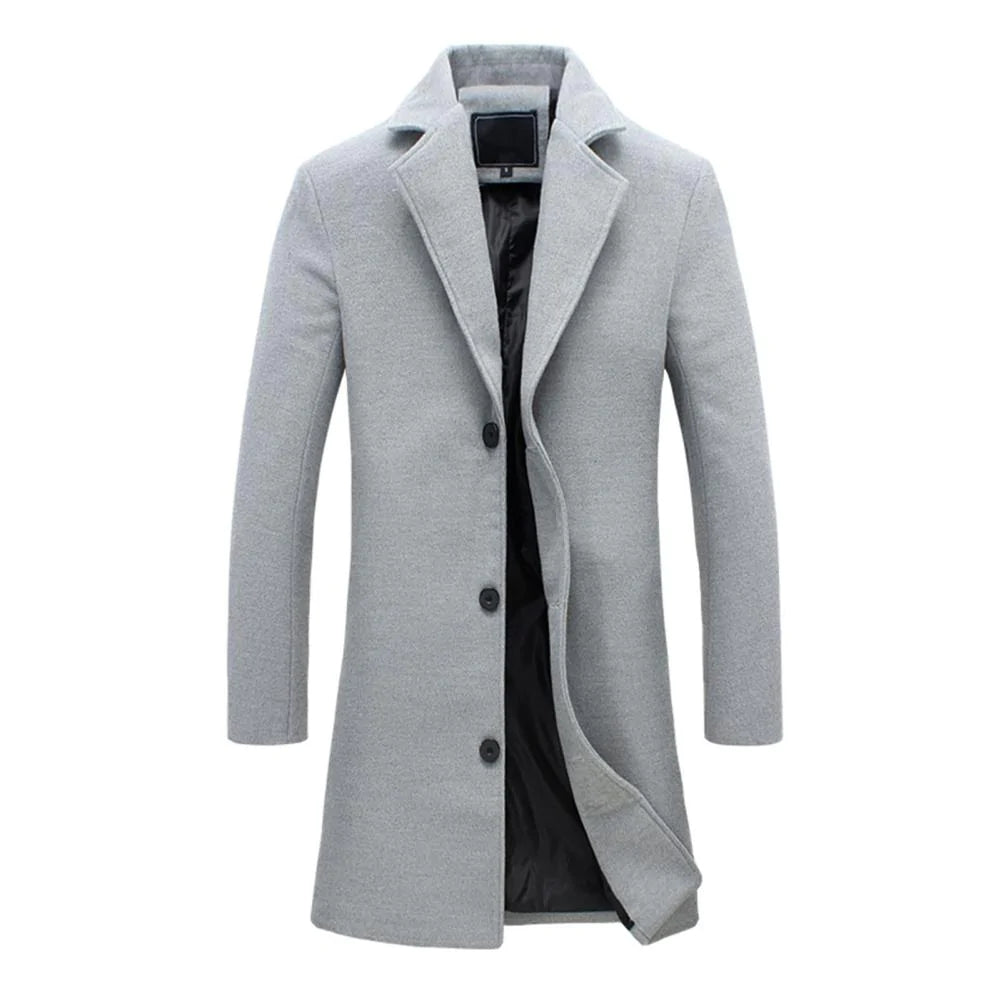 "Herr lång vinterjacka, stilig design framifrån, elegant snitt, neutral ton, perfekt för kyligt väder."