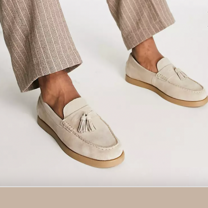 "Herr loafers i elegant beige PU-läder, stilfull design med flexibel sula, perfekt för formella och avslappnade tillfällen."
