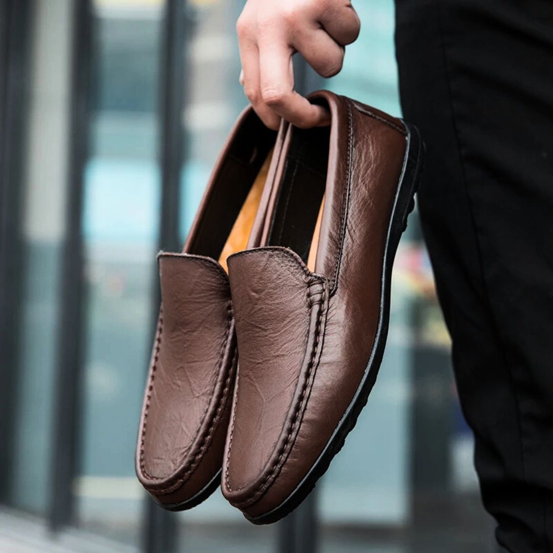 "Herr loafers i högkvalitativt svart PU-läder, elegant stil med komfortabla vadderade innersulor för stilmedvetna män."