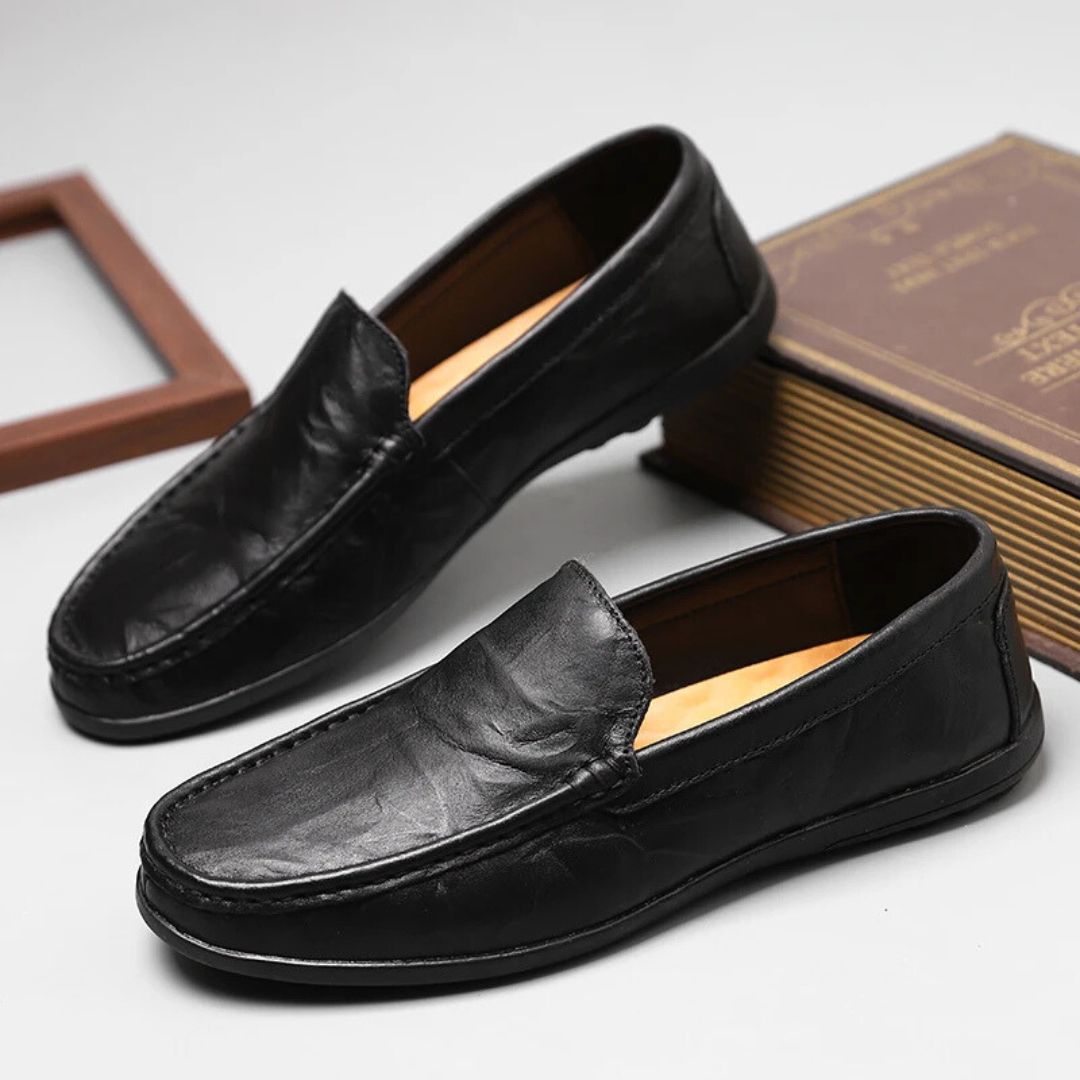 "Herr loafers i högkvalitativt svart PU-läder, elegant stil med komfortabla vadderade innersulor för stilmedvetna män."