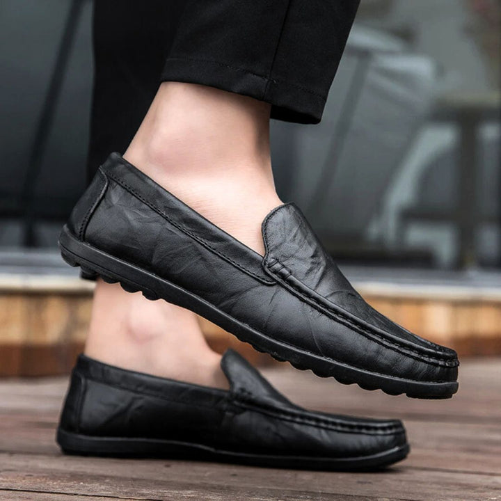 "Herr loafers i högkvalitativt svart PU-läder, elegant stil med komfortabla vadderade innersulor för stilmedvetna män."