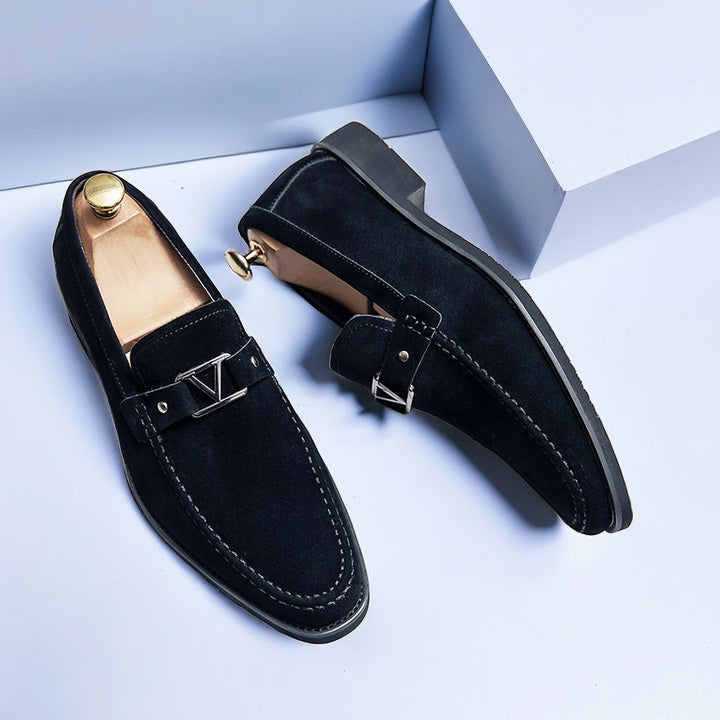 Herr loafers, detaljerad bild av sulan och design.