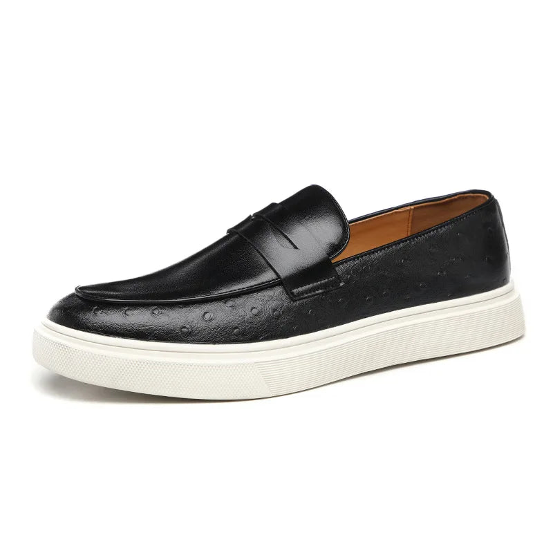 Herr loafers i ormläder med munkbindning, eleganta och lyxiga med retro brittisk stil, perfekta för alla tillfällen.