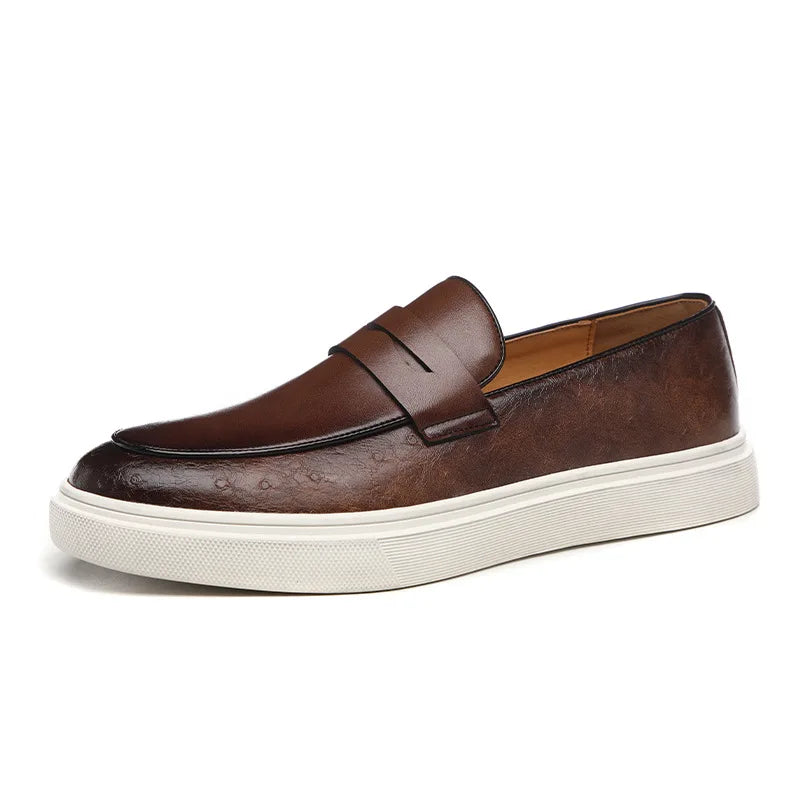 Herr loafers i ormläder med munkbindning, eleganta och lyxiga med retro brittisk stil, perfekta för alla tillfällen.