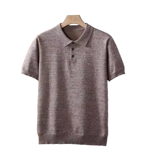 "Herr pikétröja i khaki, modern stil, subtil design, bekväm bomull för vardag och fest"