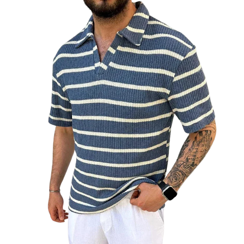 "Herr polo skjorta med Johnny-krage och luftiga ränder, i mjuk bomull med skräddarsydd passform, för elegant vardagsstil."