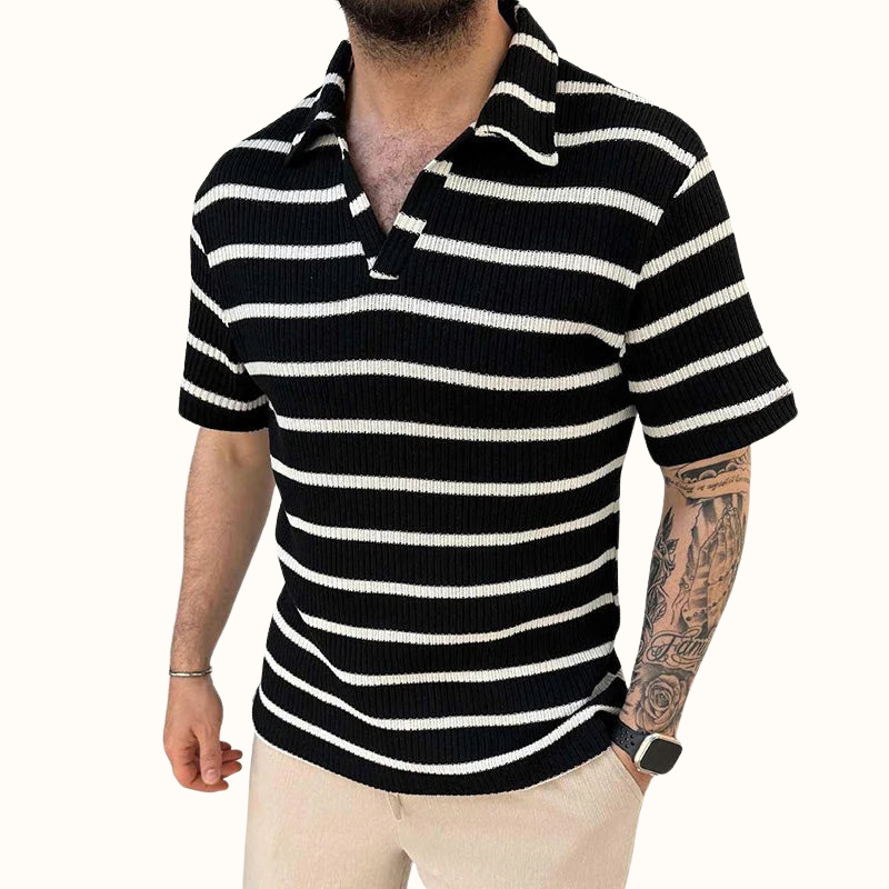 "Herr polo skjorta med Johnny-krage och luftiga ränder, i mjuk bomull med skräddarsydd passform, för elegant vardagsstil."