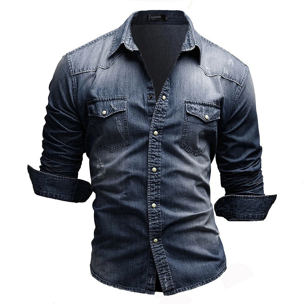 "Herr retro denim skjorta med button-down design i ljusblå. Elegant och mångsidig för casual och formella tillfällen."