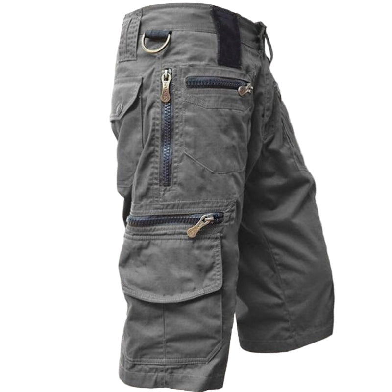 "Herr shorts i bomullsblandning med multifunktionell design, fickor och vattenavvisande egenskaper, perfekt för vardag."